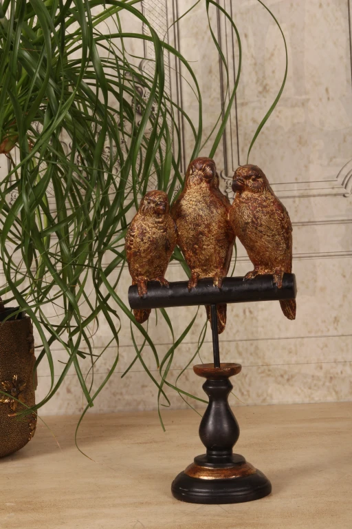 Papageienfigur auf Sockel – Gold – 33 cm