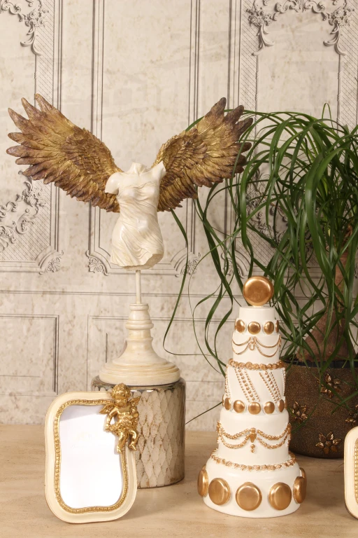 Dekorationskuchen – weiß/creme mit Gold – 33,5 cm – Kunstharz