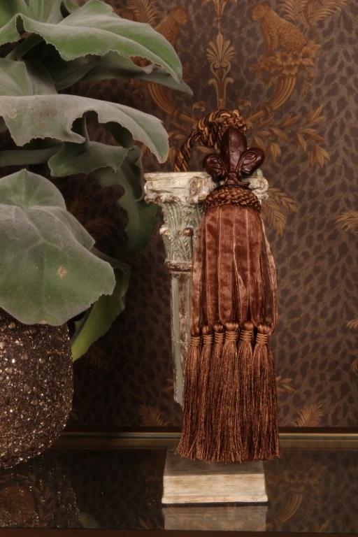 Vorhangbürste Fleur de Lis - 70 cm - braun - Stoff